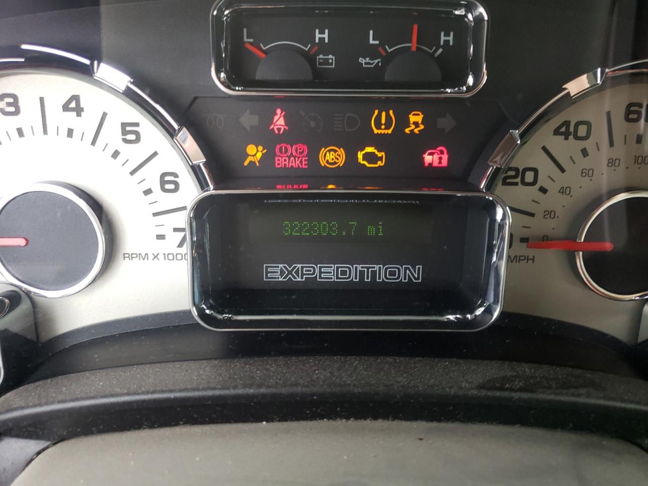 Photo 8 from auction – 2009 FORD EXPEDITION with VIN 1FMFU19569EB27530