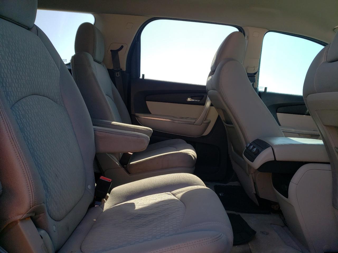 Photo 6 from auction – 2011 GMC ACADIA SLE with VIN 1GKKRPED8BJ169994