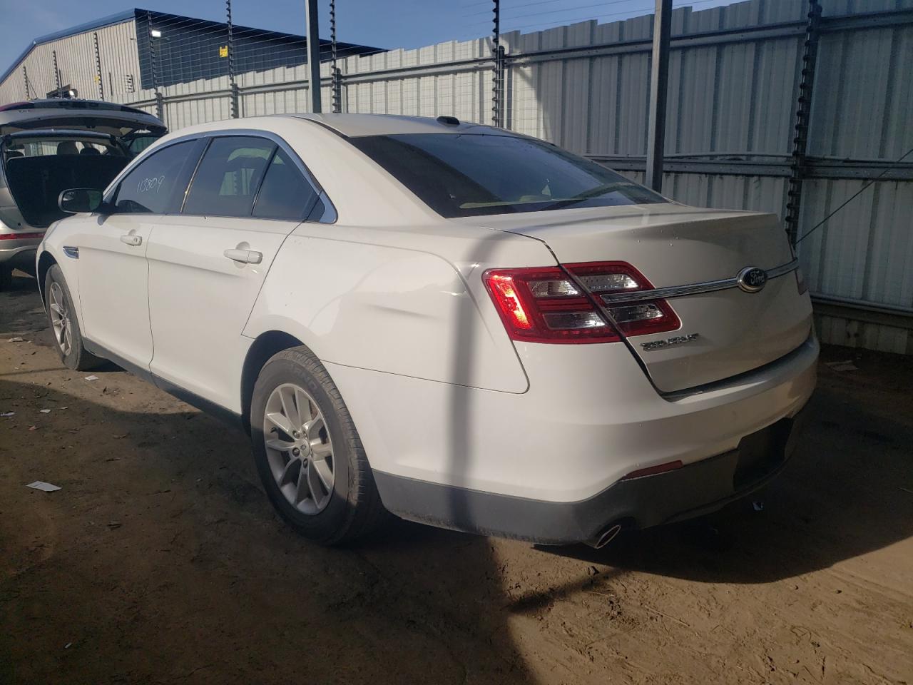 Photo 3 from auction – 2013 FORD TAURUS SE with VIN 1FAHP2D88DG187694