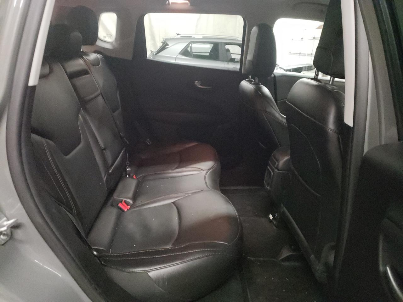 Photo 6 from auction – 2019 JEEP COMPASS LI with VIN 3C4NJDCB8KT752932