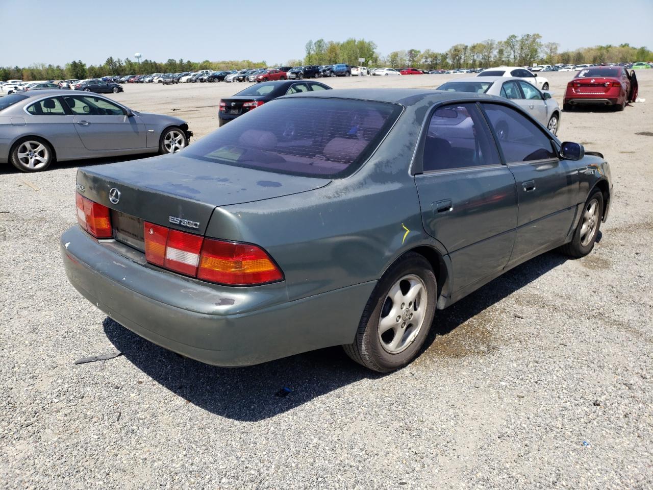 Photo 4 from auction – 1998 LEXUS ES 300 with VIN JT8BF28G7W0126772
