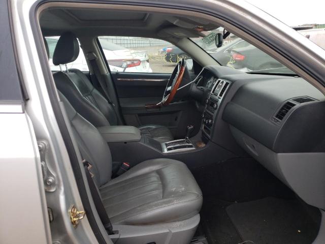 Photo 5 from auction – 2005 CHRYSLER 300C with VIN 2C3JA63H65H175690