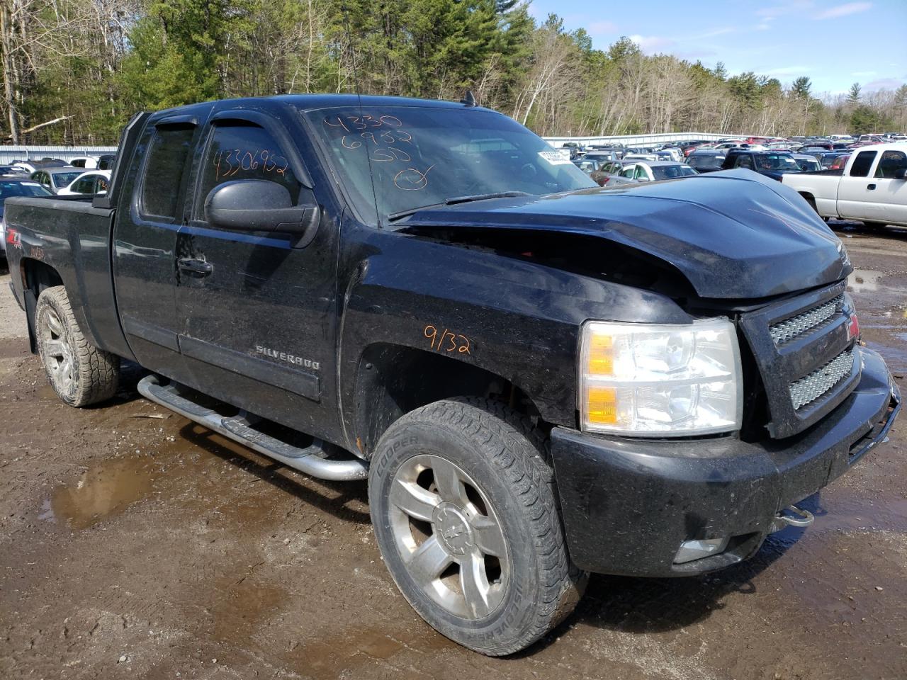 CHEVROLET silverado 2011 with VIN 1GCRKSE39BZ312526 - Photo from auction