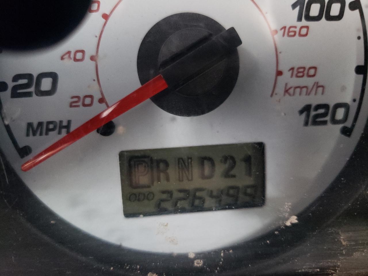 Photo 8 from auction – 2002 FORD ESCAPE XLT with VIN 1FMYU04162KA34070