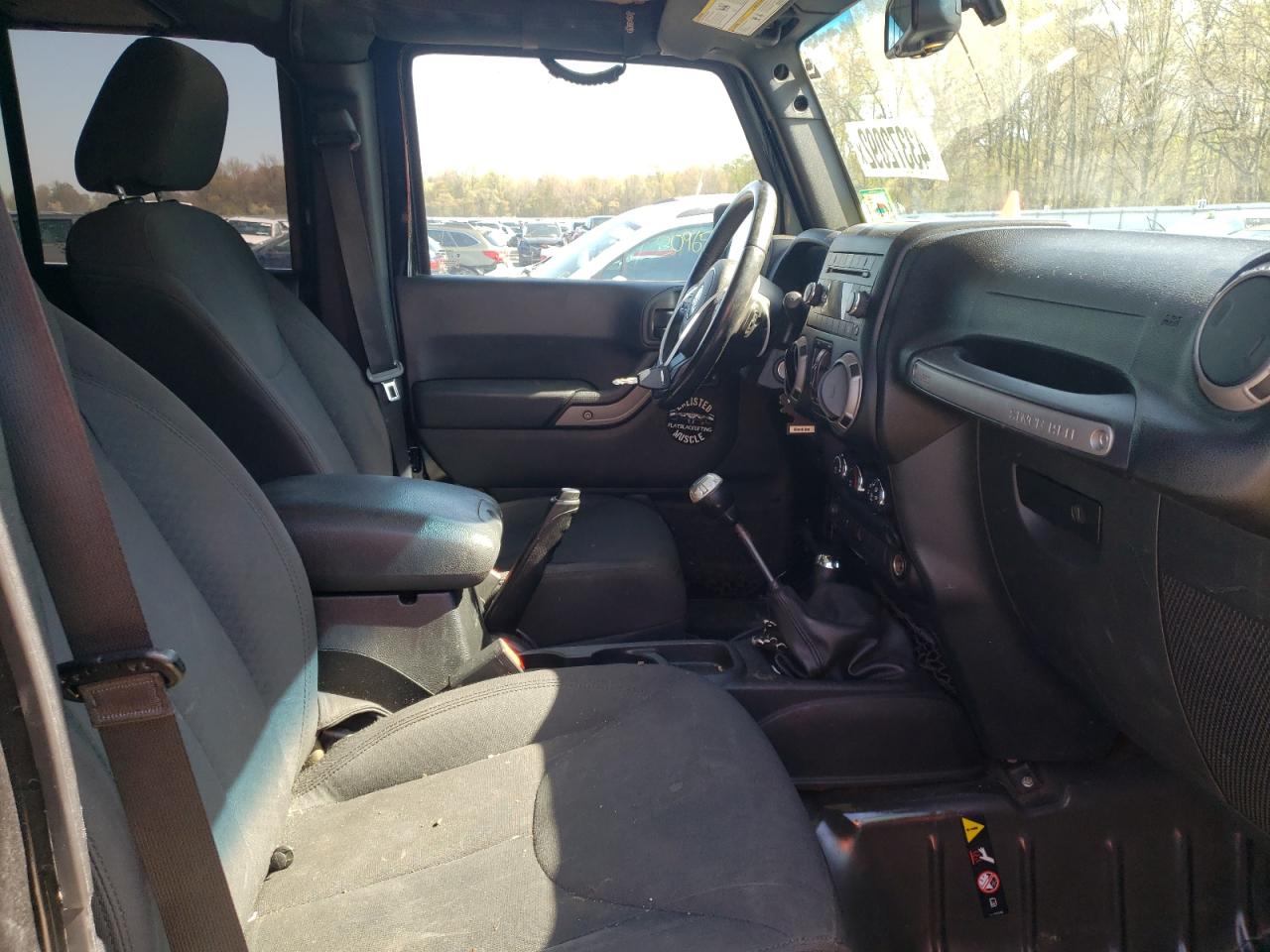 Photo 5 from auction – 2015 JEEP WRANGLER U with VIN 1C4BJWDG6FL734312