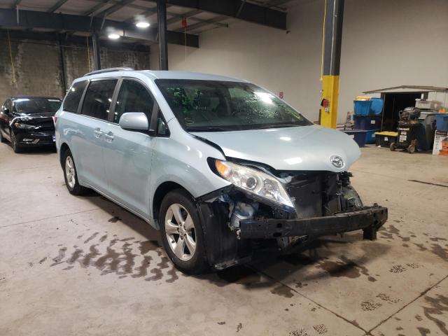 Photo 4 from auction – 2015 TOYOTA SIENNA LE with VIN 5TDKK3DC3FS592671