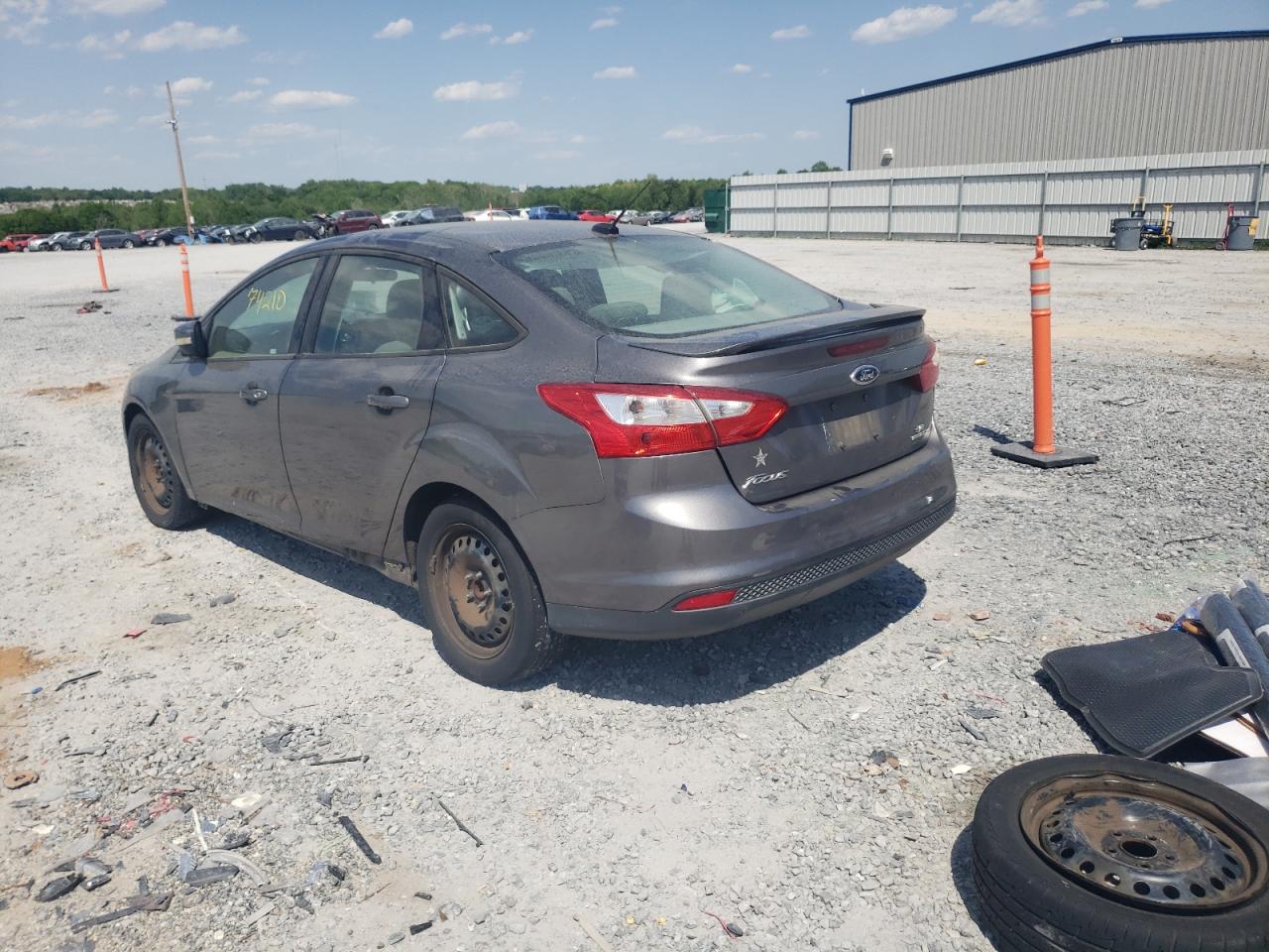 Photo 3 from auction – 2013 FORD FOCUS SE with VIN 1FADP3F29DL161237