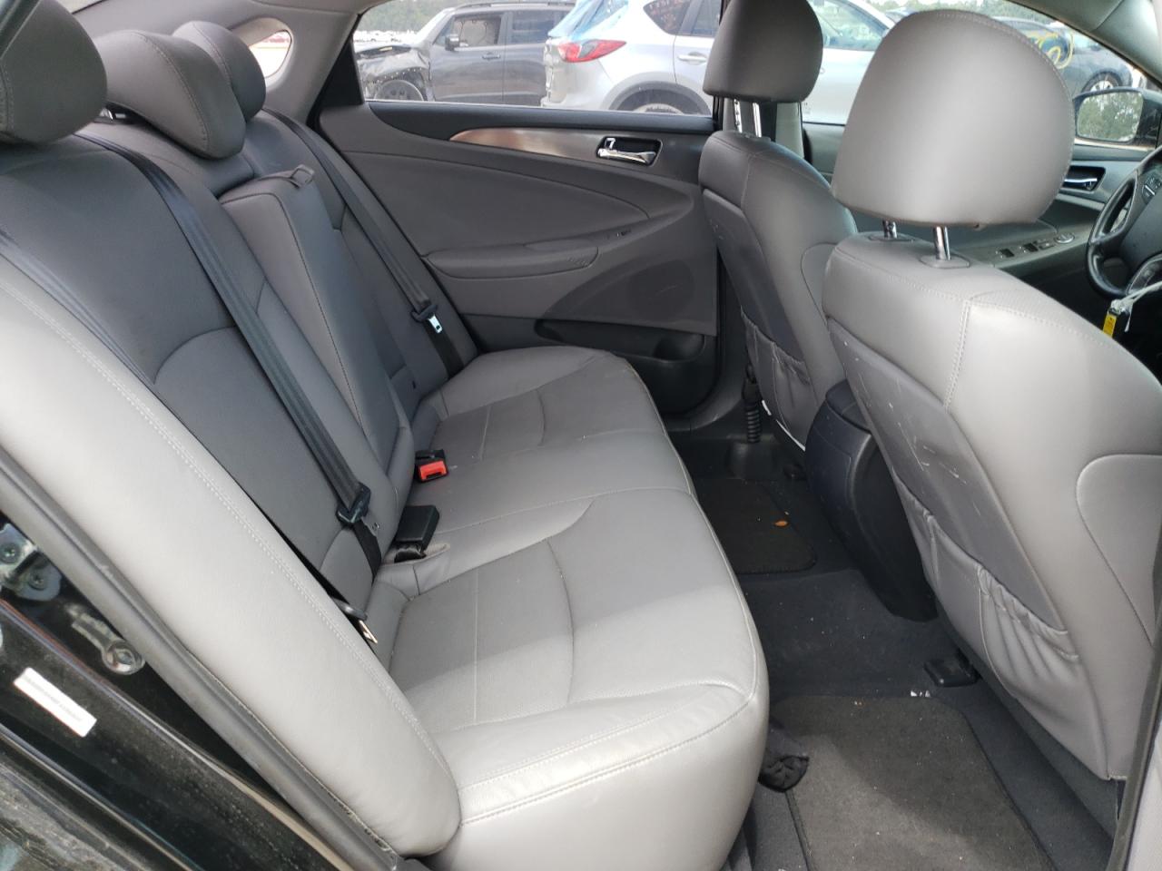 Photo 6 from auction – 2015 HYUNDAI SONATA HYB with VIN KMHEC4A48FA136333