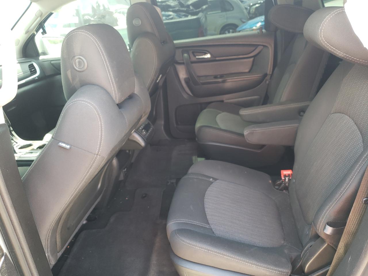 Photo 6 from auction – 2016 CHEVROLET TRAVERSE L with VIN 1GNKRHKD8GJ165187