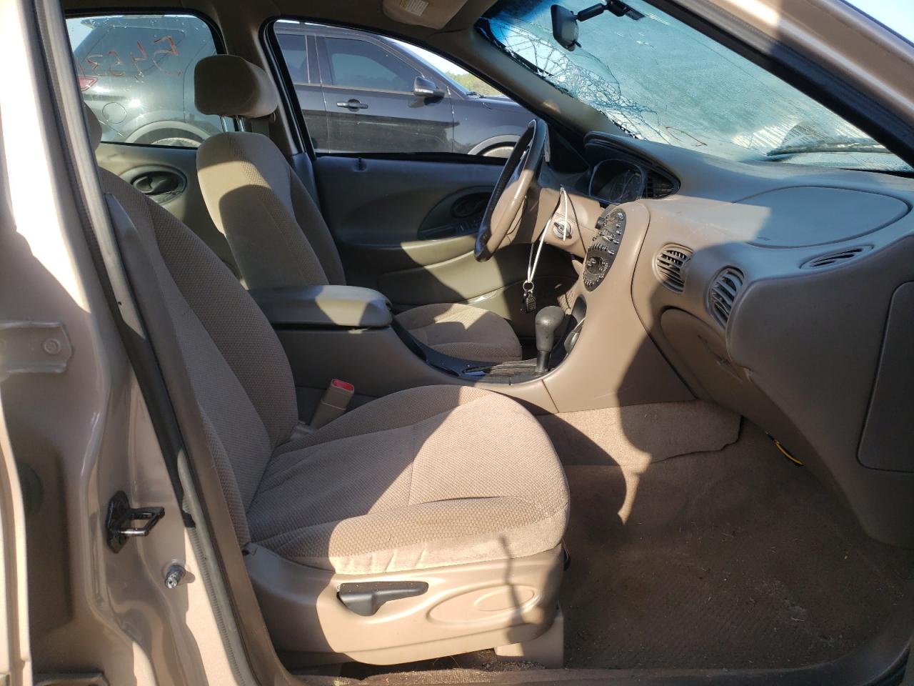 Photo 5 from auction – 1999 FORD TAURUS SE with VIN 1FAFP53S0XA101470