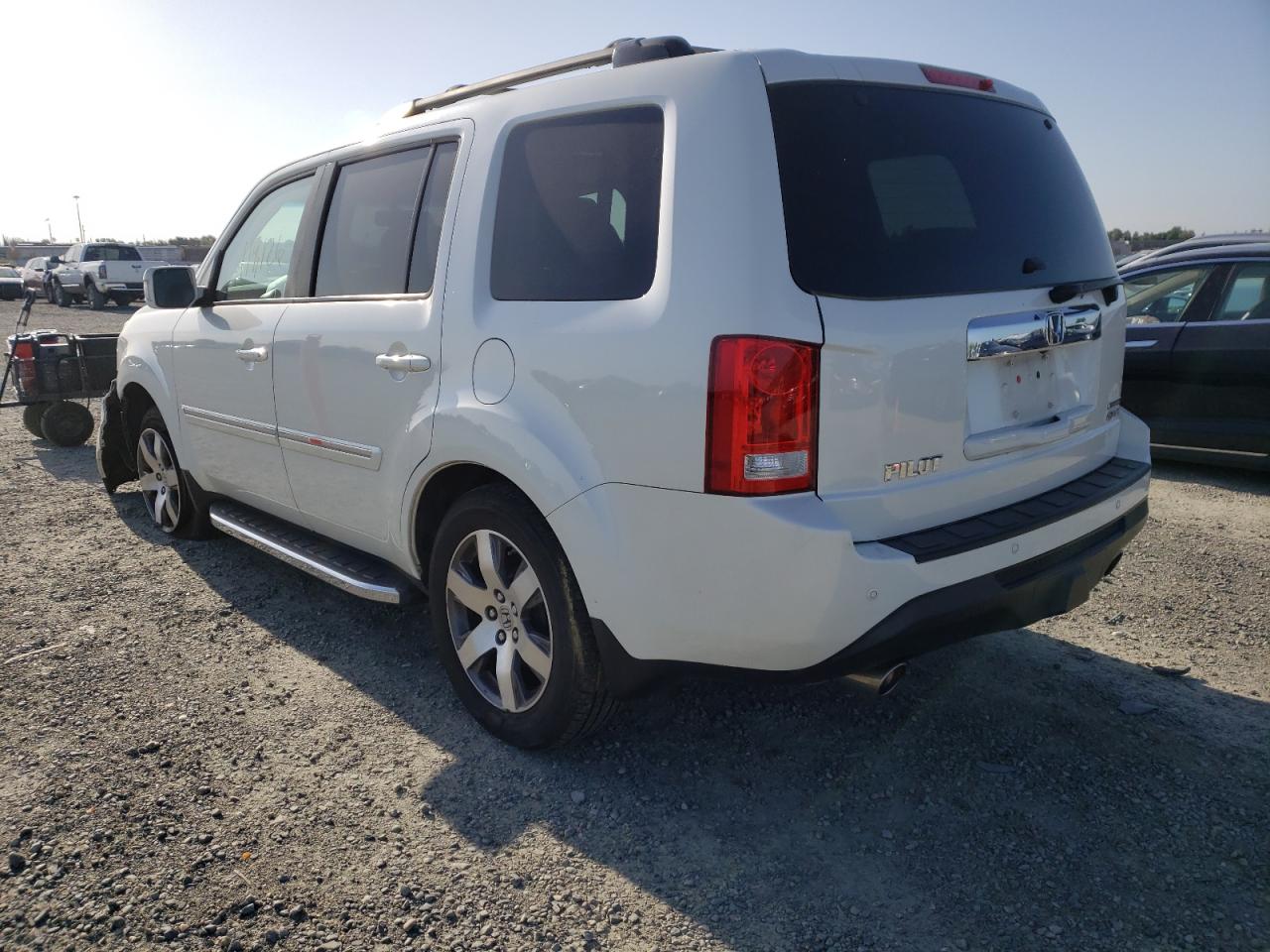 Photo 3 from auction – 2014 HONDA PILOT TOUR with VIN 5FNYF4H94EB056611