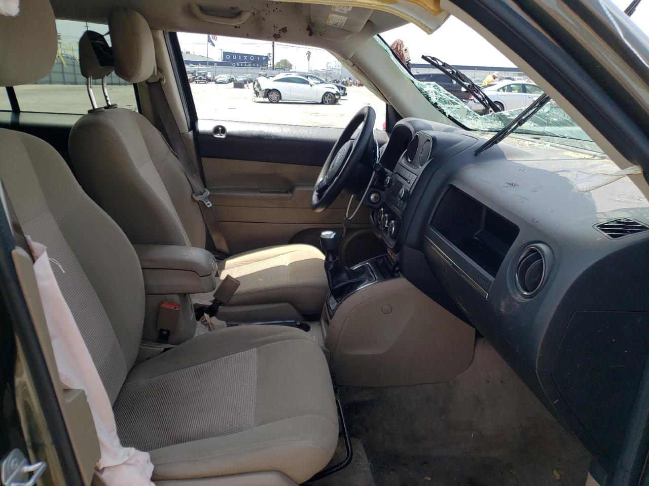 Photo 5 from auction – 2016 JEEP PATRIOT SP with VIN 1C4NJPBA2GD602256