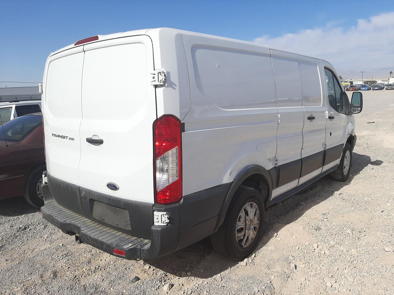 Photo 4 from auction – 2017 FORD TRANSIT T- with VIN 1FTYR1ZM2HKA02384