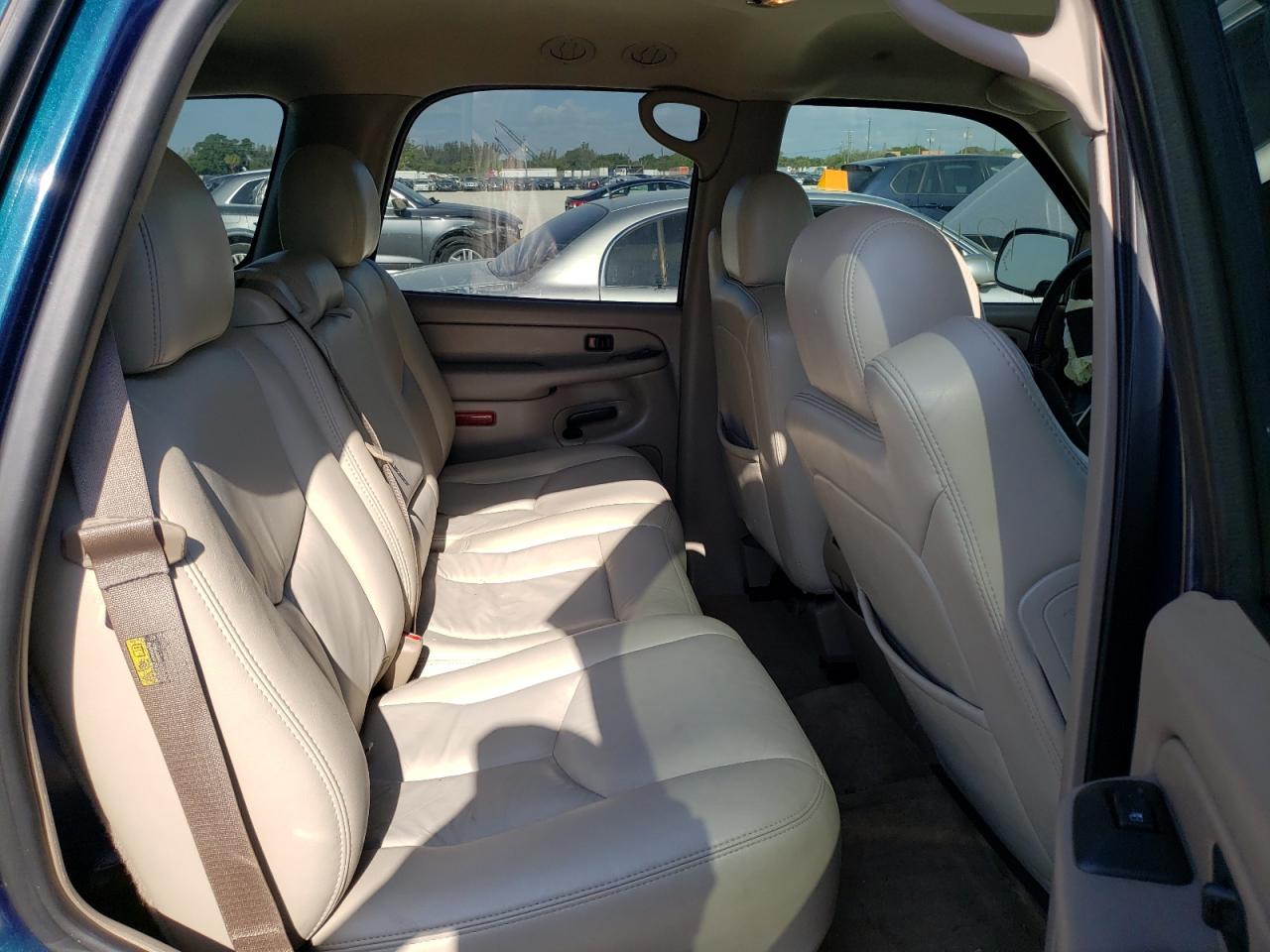 Photo 6 from auction – 2005 GMC YUKON with VIN 1GKEC13T65J138169