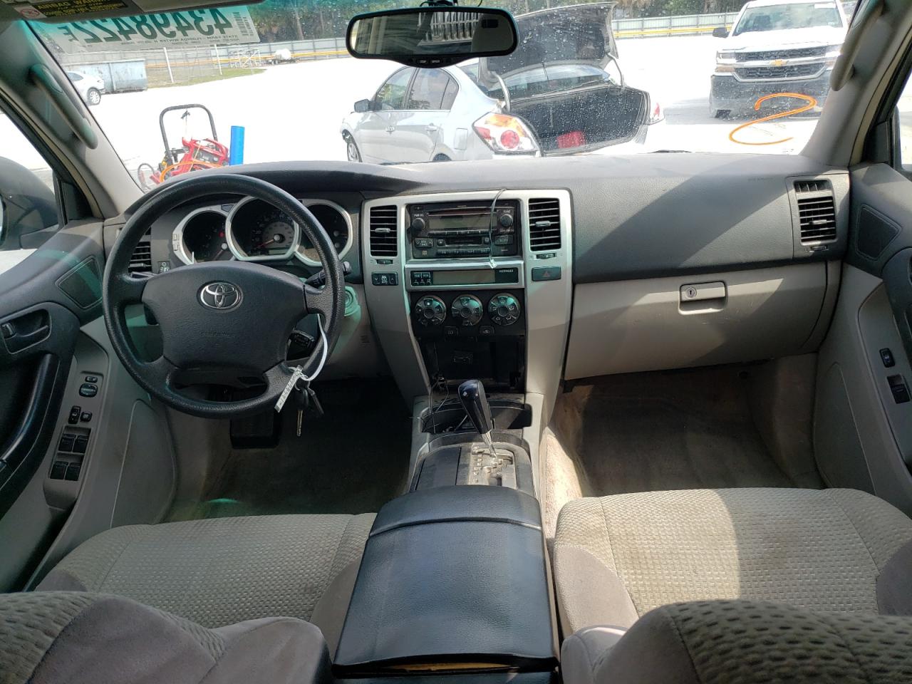 Photo 9 from auction – 2003 TOYOTA 4RUNNER SR with VIN JTEZU14R430005423