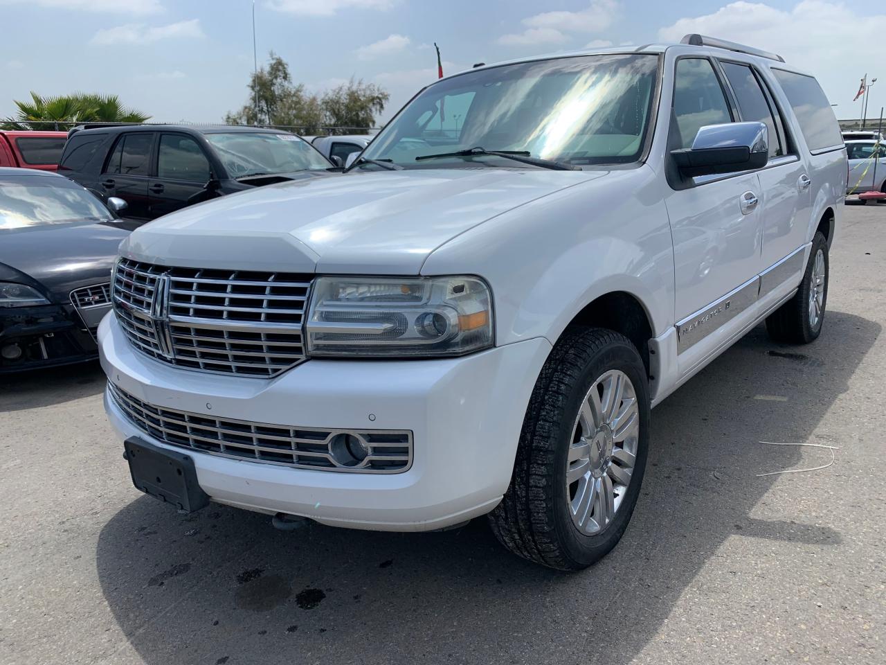 Photo 2 from auction – 2011 LINCOLN NAVIGATOR with VIN 5LMJJ3J58BEJ07518
