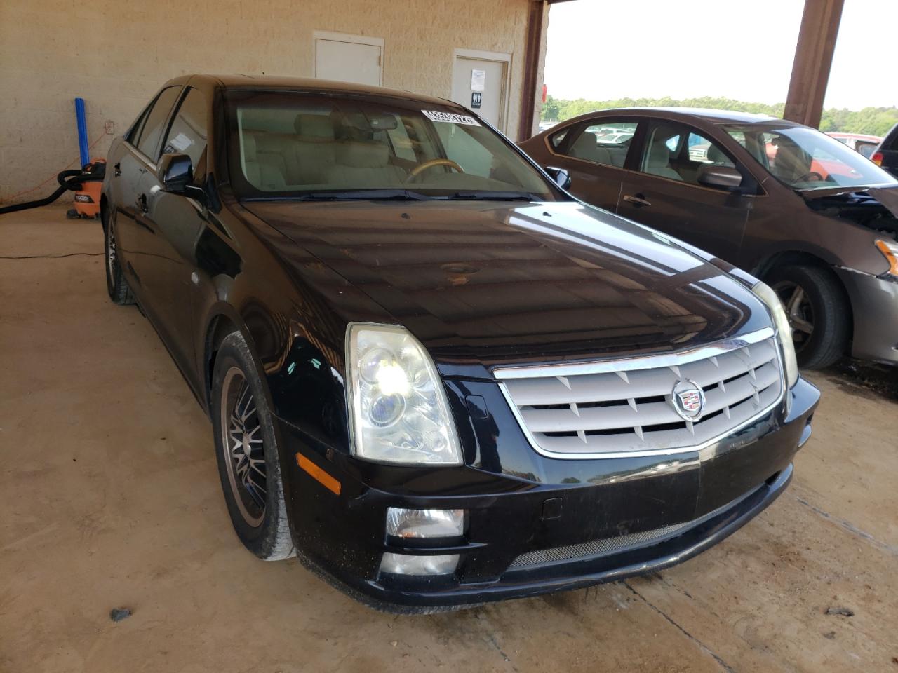 CADILLAC STS 2006 with VIN 1G6DC67A060106227 - Photo from auction