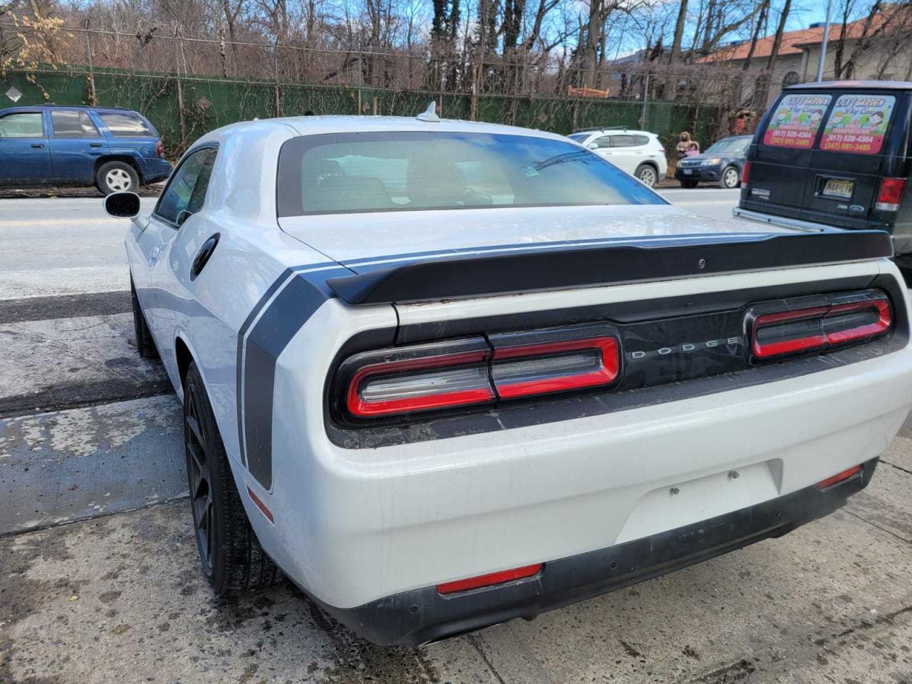 Photo 3 from auction – 2017 DODGE CHALLENGER with VIN 2C3CDZFJ5HH539487