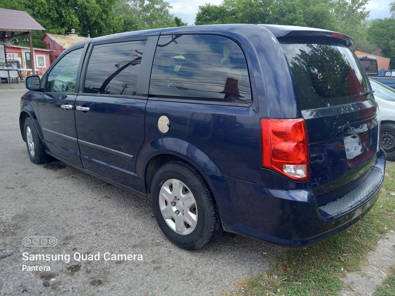 Photo 3 from auction – 2013 DODGE GRAND CARA with VIN 2C4RDGBGXDR648729
