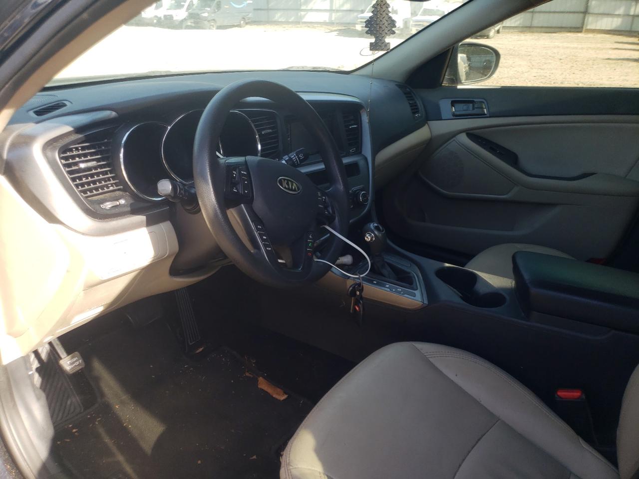 Photo 9 from auction – 2012 KIA OPTIMA LX with VIN 5XXGM4A75CG005803