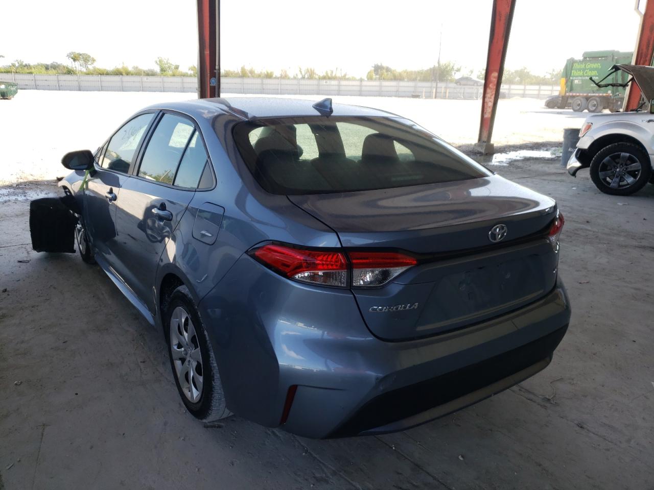 Photo 3 from auction – 2021 TOYOTA COROLLA LE with VIN 5YFEPMAE6MP200816