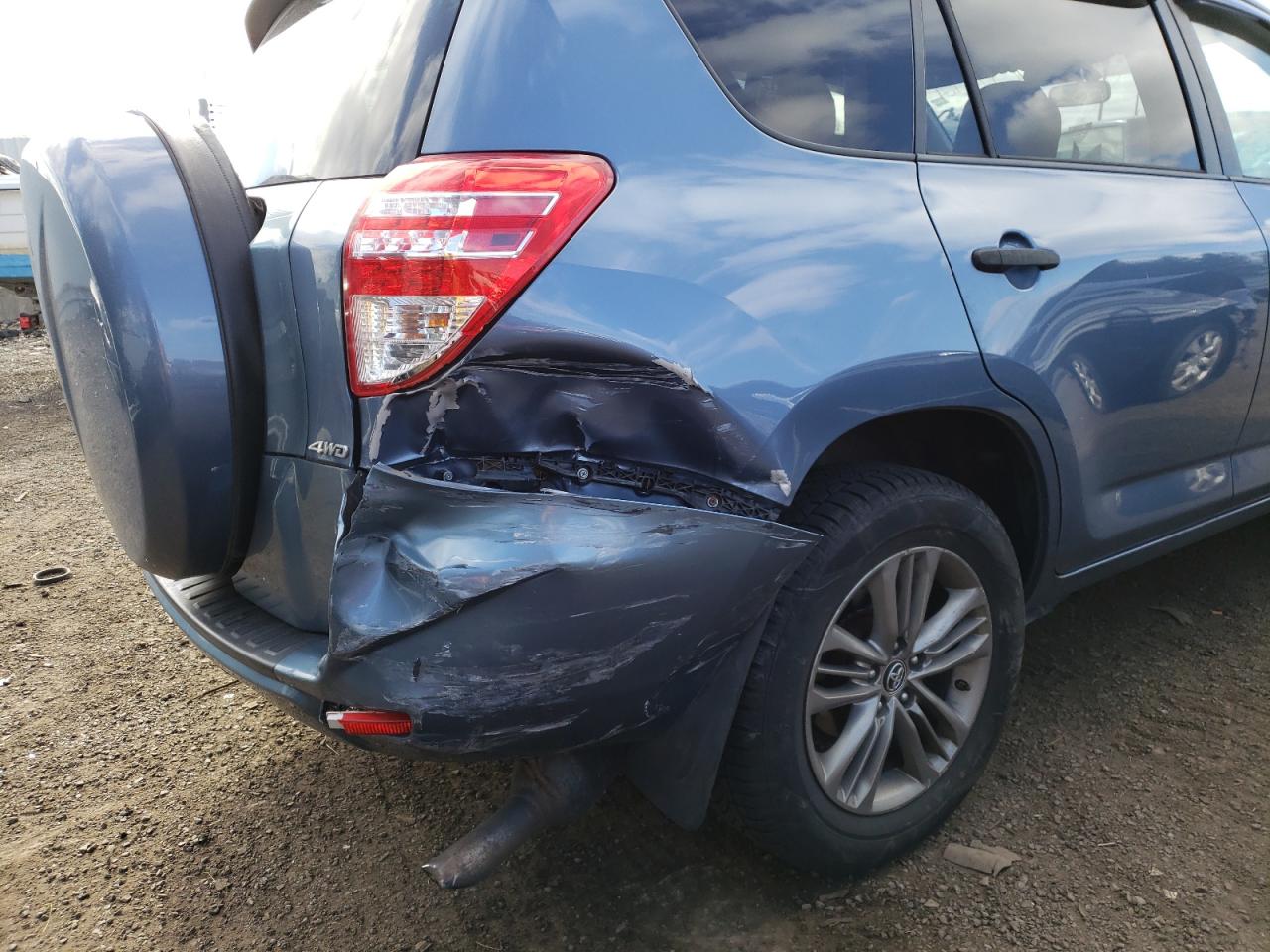 Photo 9 from auction – 2011 TOYOTA RAV4 with VIN JTMBF4DV3B5044519
