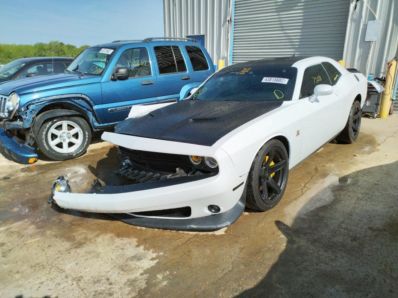 Photo 2 from auction – 2015 DODGE CHALLENGER with VIN 2C3CDZFJ4FH774539
