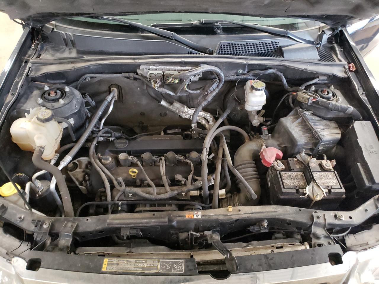 Photo 7 from auction – 2011 FORD ESCAPE LIM with VIN 1FMCU9E78BKA38462