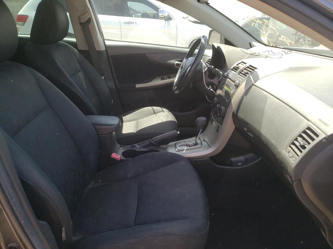 Photo 5 from auction – 2010 TOYOTA COROLLA BA with VIN 2T1BU4EE4AC421459