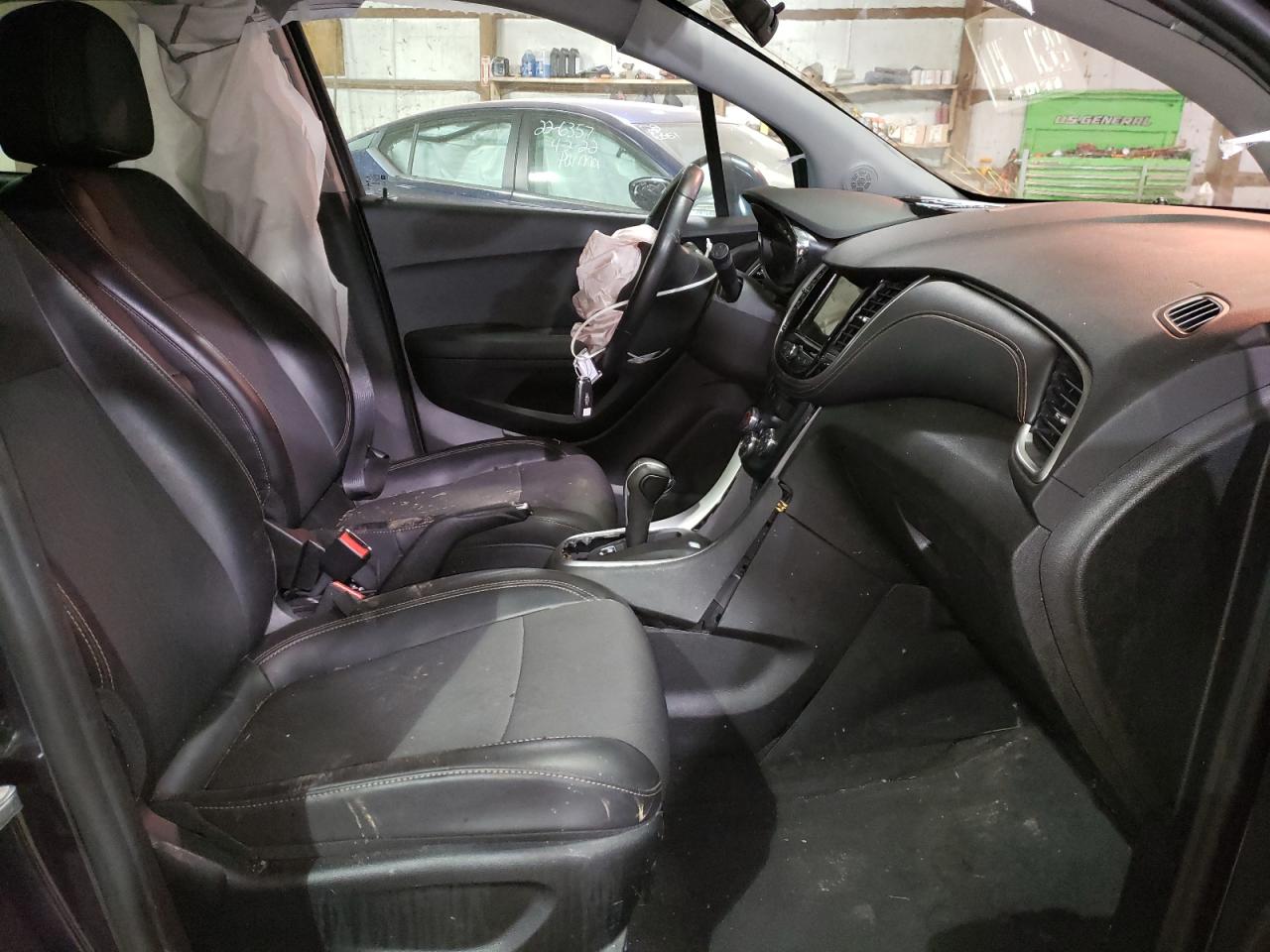 Photo 5 from auction – 2019 CHEVROLET TRAX 1LT with VIN 3GNCJPSB8KL221439