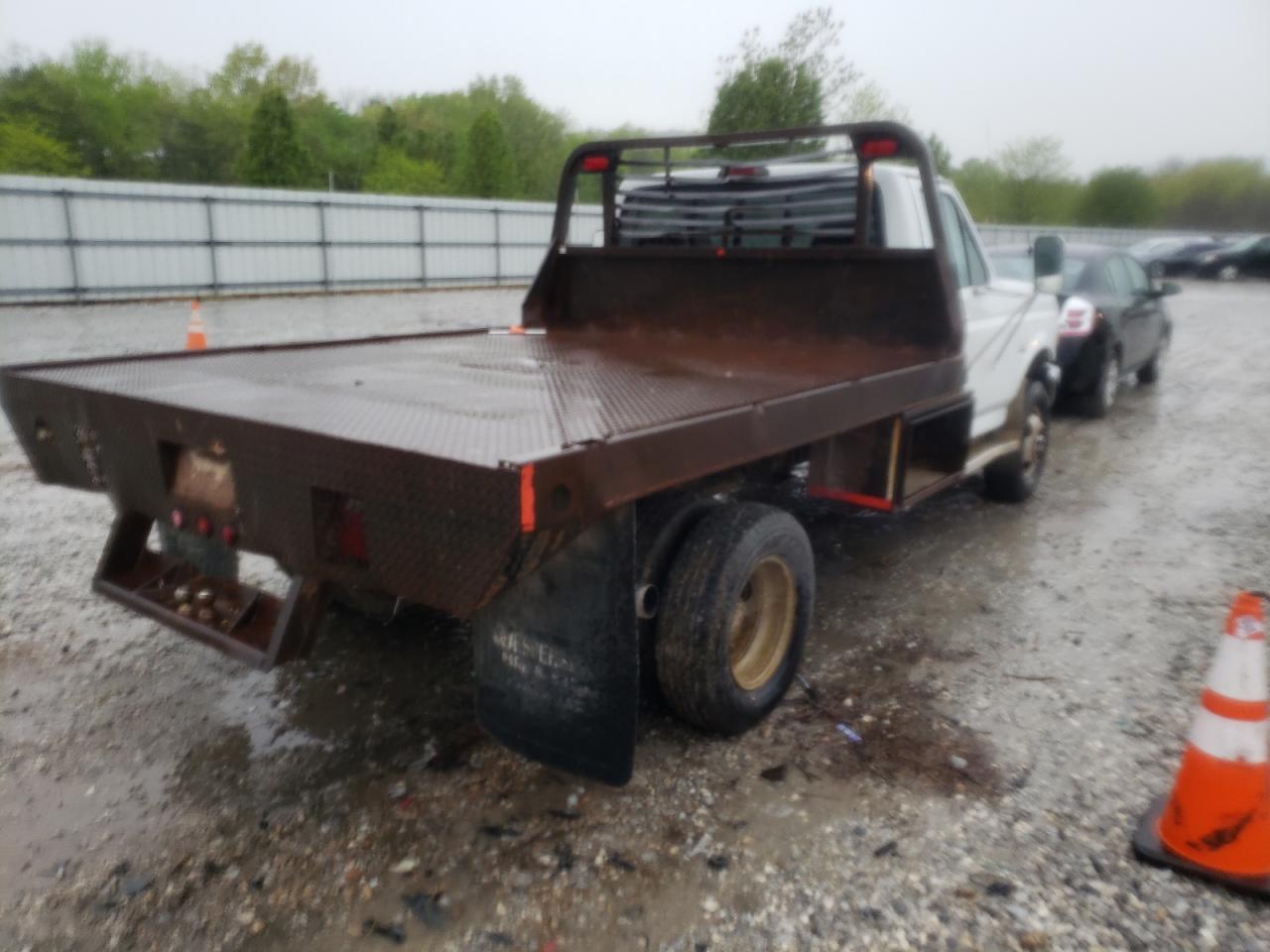 Photo 4 from auction – 1997 FORD F350 with VIN 1FDKF38F8VEB19308
