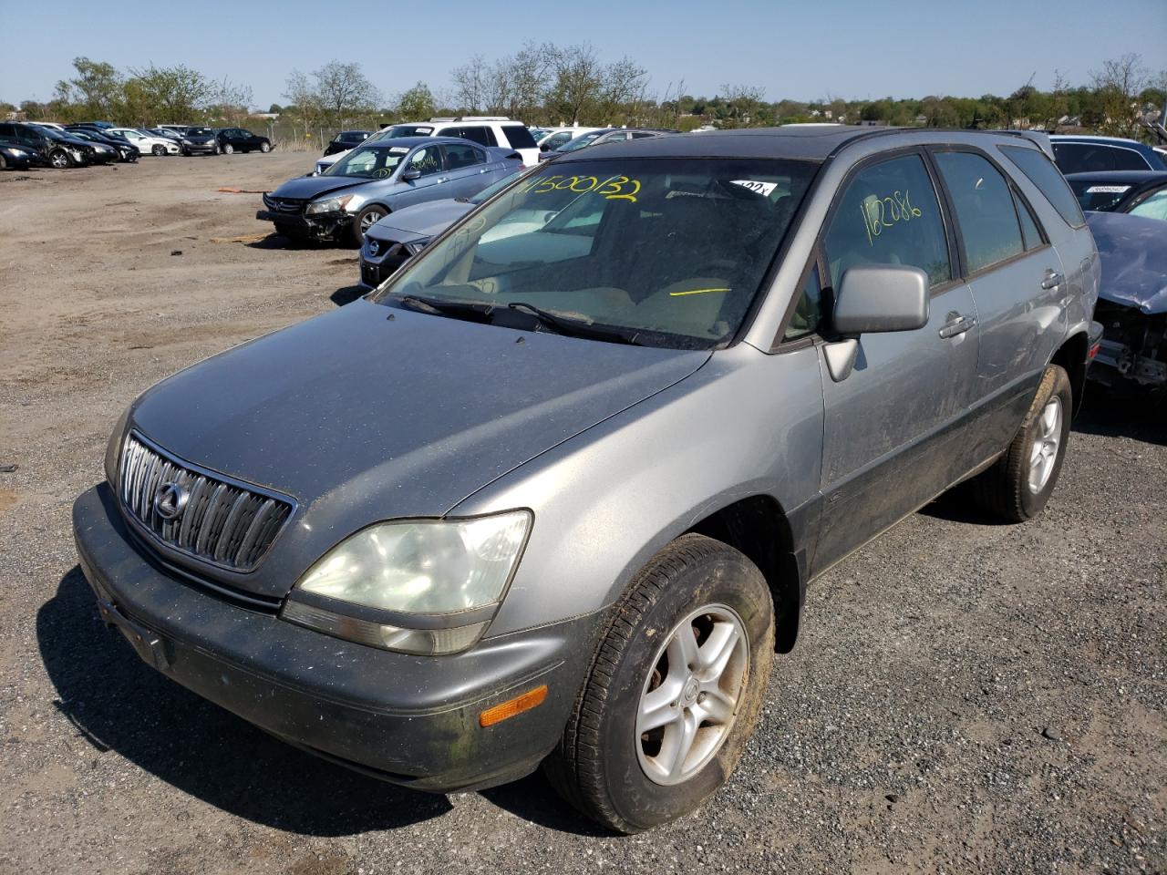 Photo 2 from auction – 2002 LEXUS RX 300 with VIN JTJHF10U320243733