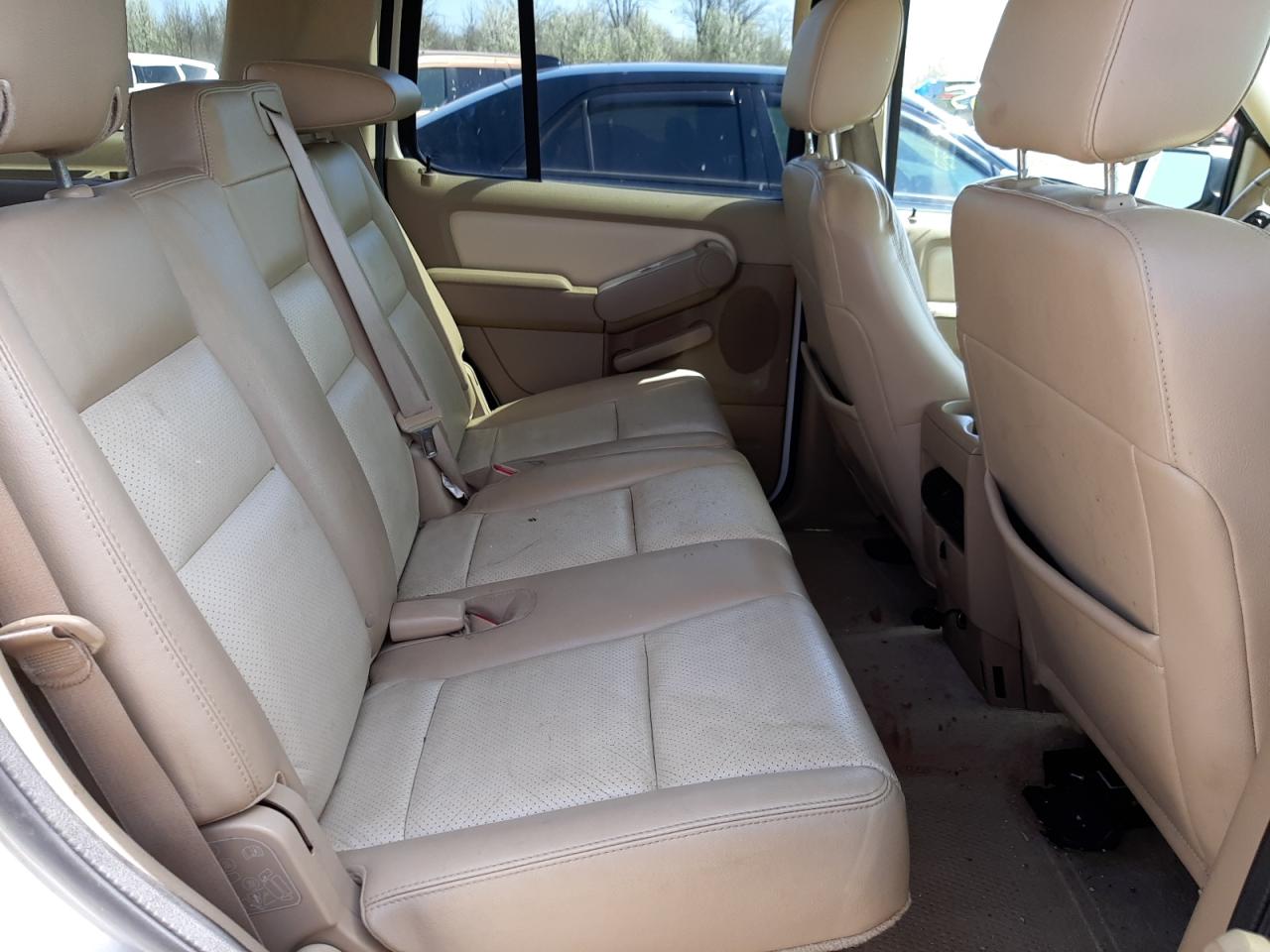 Photo 6 from auction – 2007 MERCURY MOUNTAINEE with VIN 4M2EU48887UJ06785