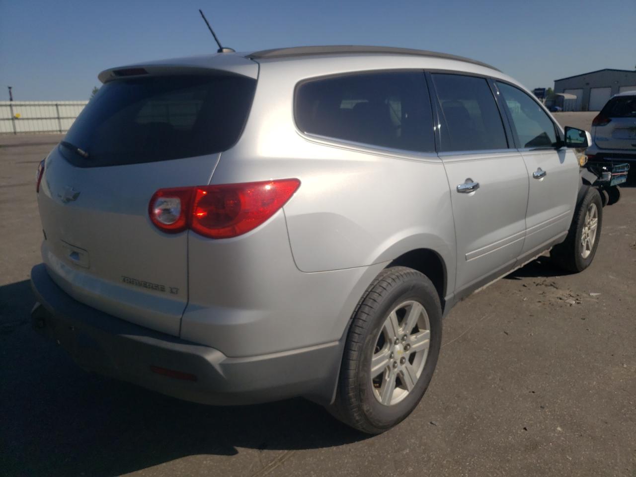 Photo 4 from auction – 2011 CHEVROLET TRAVERSE L with VIN 1GNKRGED6BJ301430