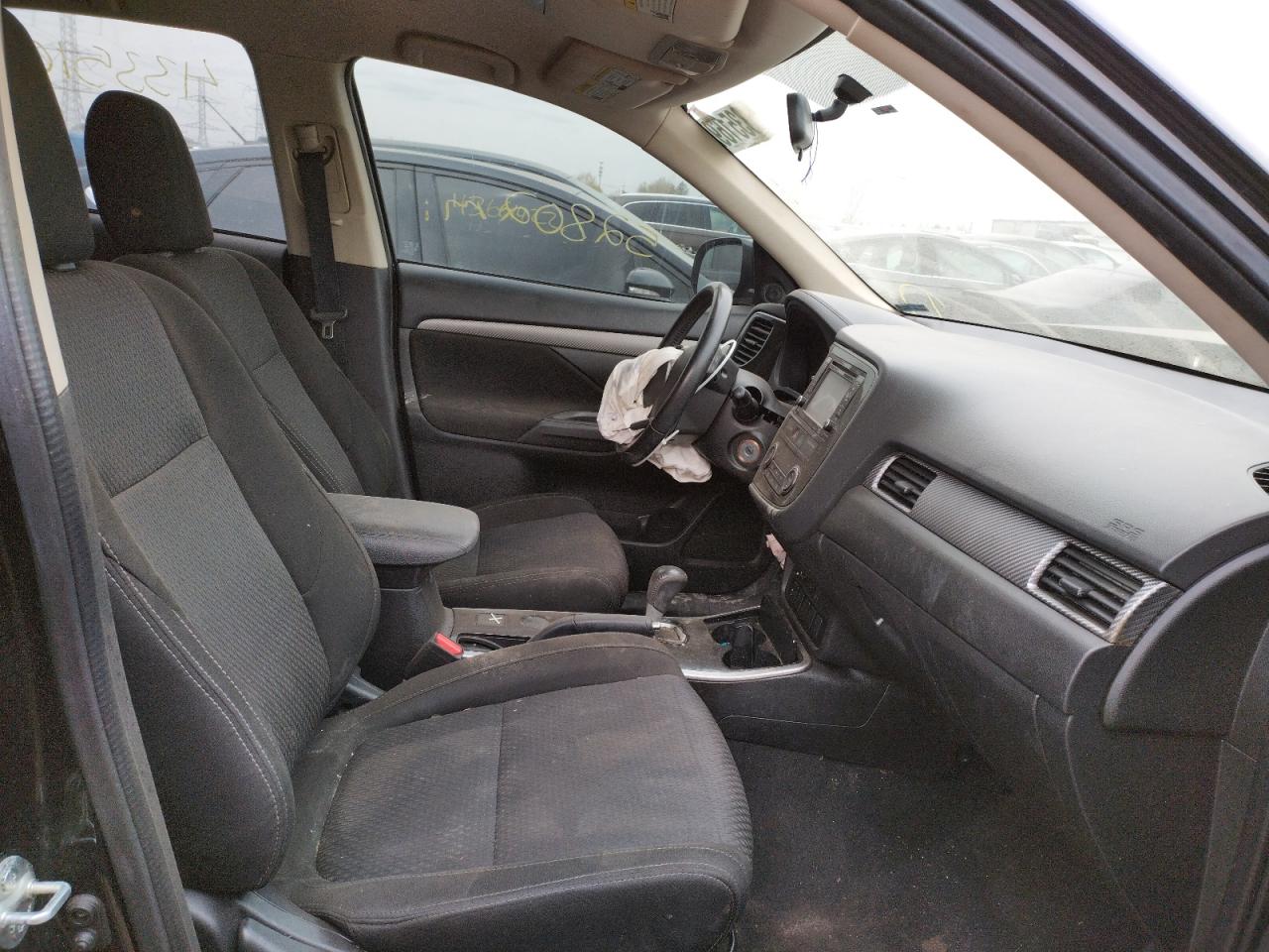 Photo 5 from auction – 2017 MITSUBISHI OUTLANDER with VIN JA4AD2A32HZ042457