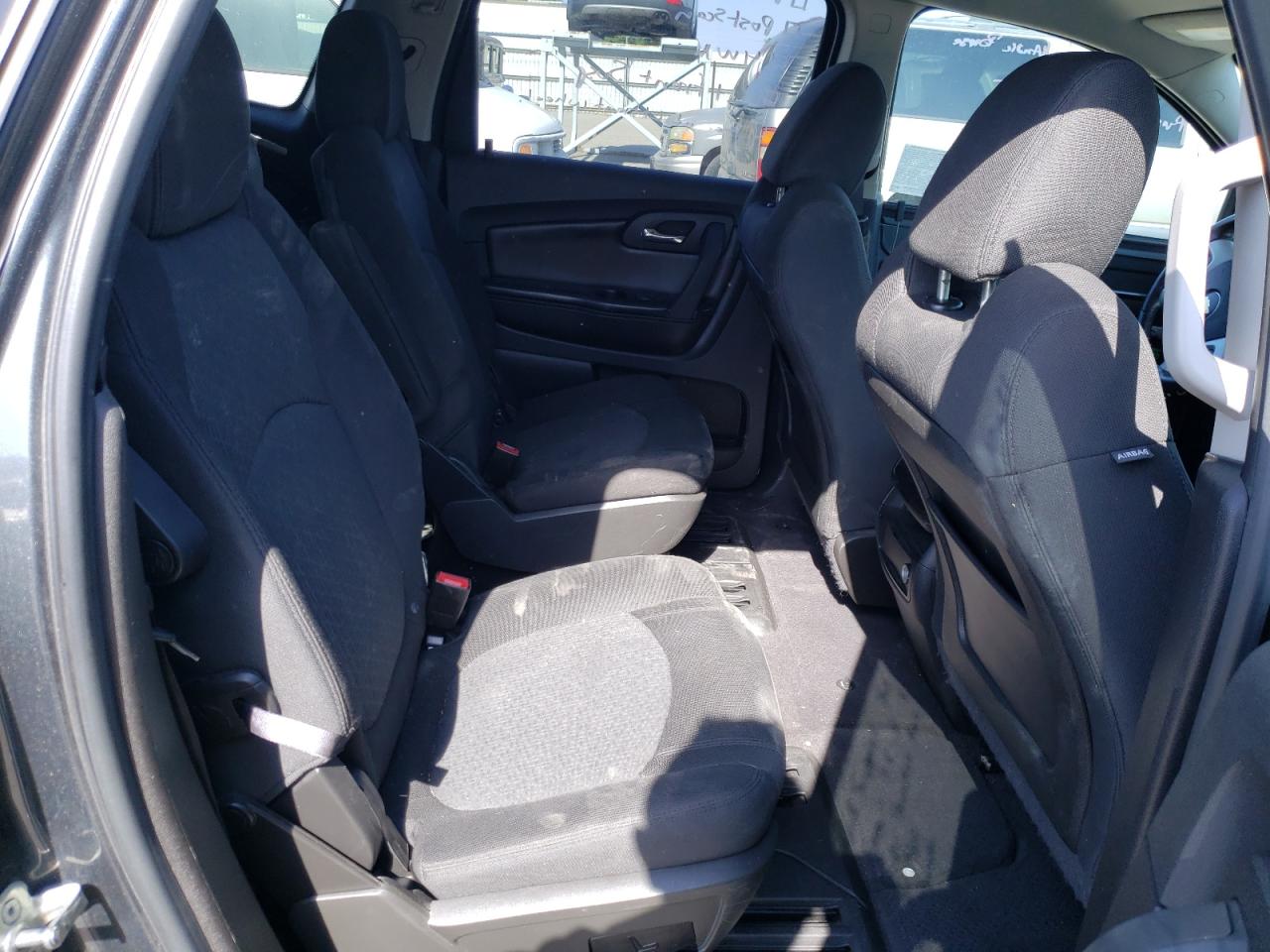 Photo 6 from auction – 2011 CHEVROLET TRAVERSE L with VIN 1GNKRGEDXBJ284051