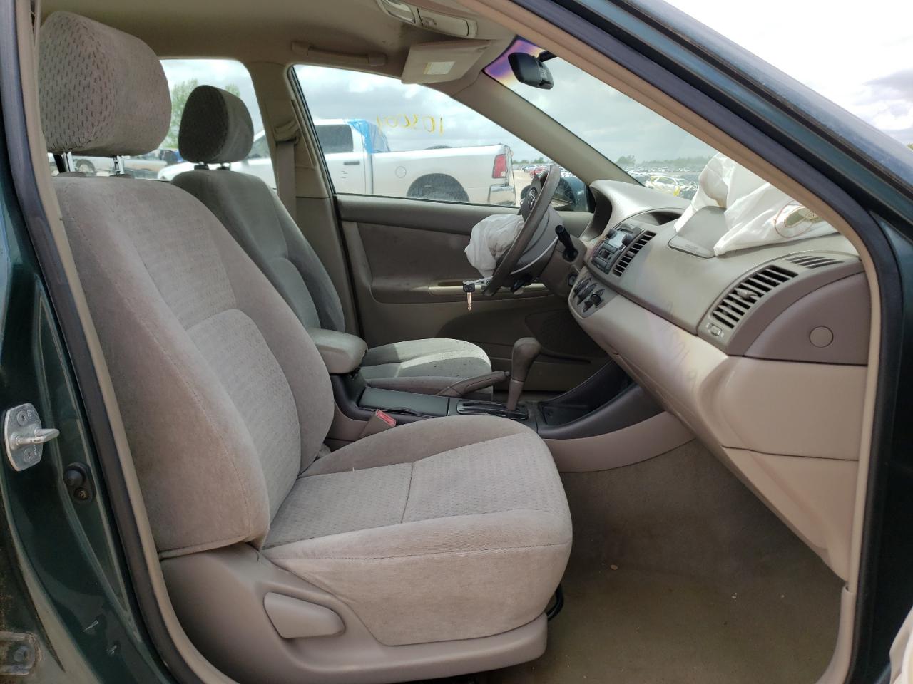 Photo 5 from auction – 2003 TOYOTA CAMRY LE with VIN 4T1BE32K43U690516