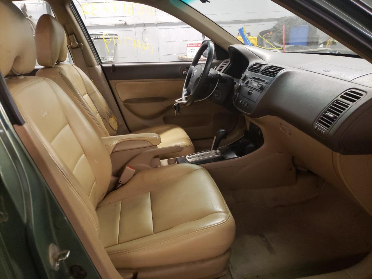 Photo 5 from auction – 2004 HONDA CIVIC LX with VIN 2HGES16574H515251