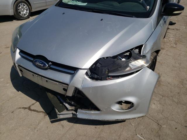 Photo 9 from auction – 2014 FORD FOCUS SE with VIN 1FADP3K28EL127555
