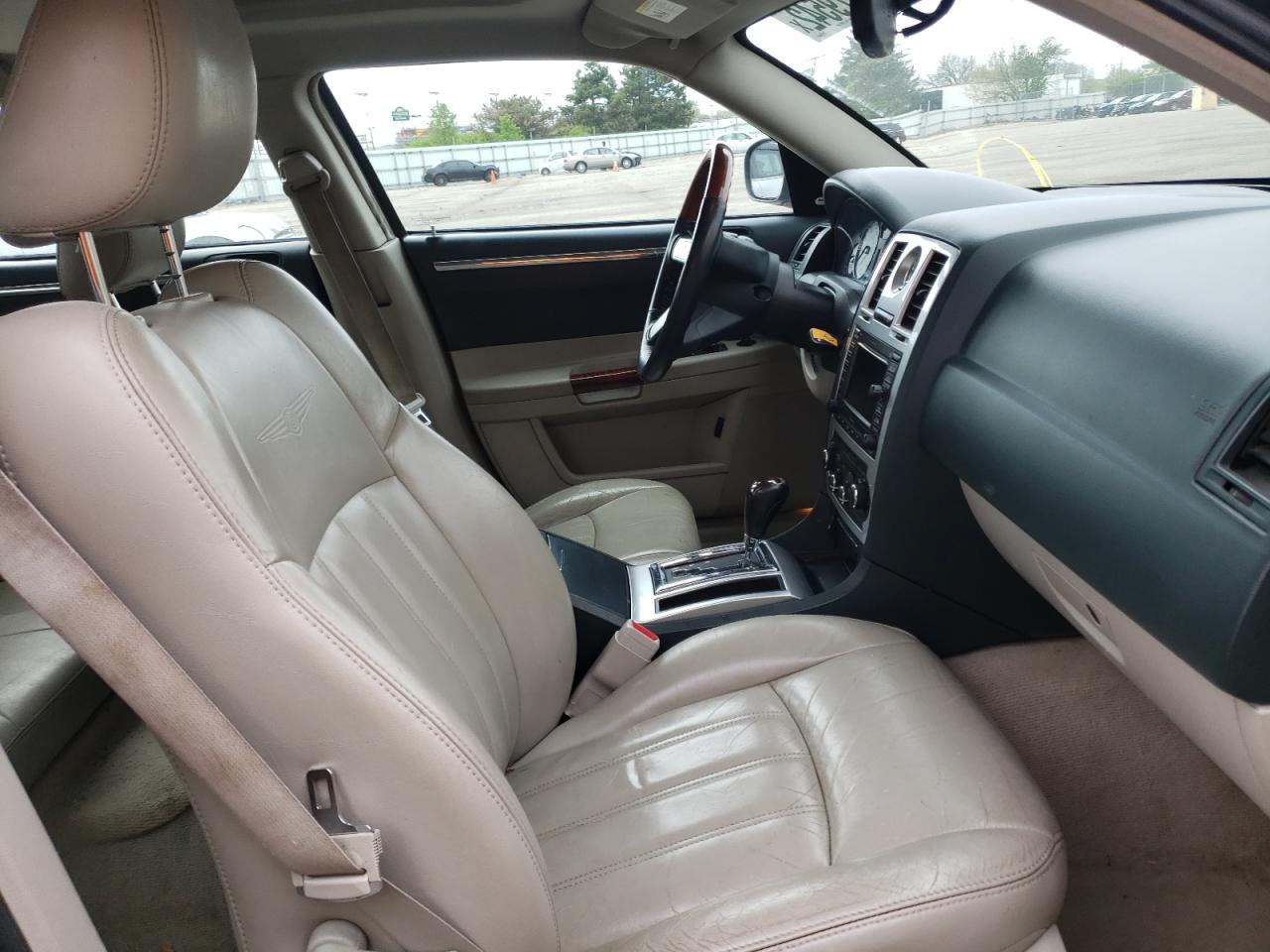 Photo 5 from auction – 2006 CHRYSLER 300C with VIN 2C3LA63H36H158503