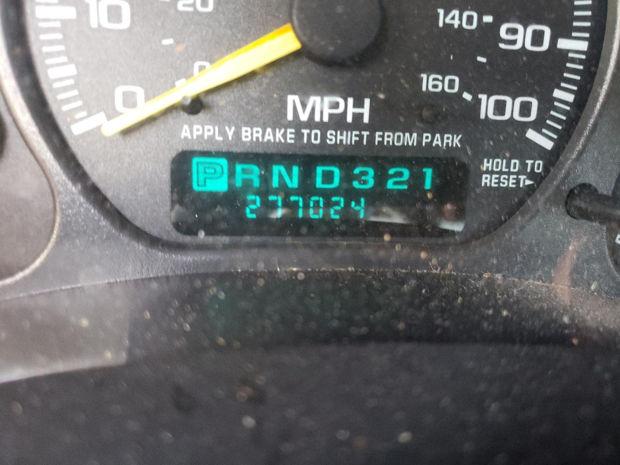 Photo 8 from auction – 2001 CHEVROLET SILVERADO with VIN 1GCHK29U71E228323