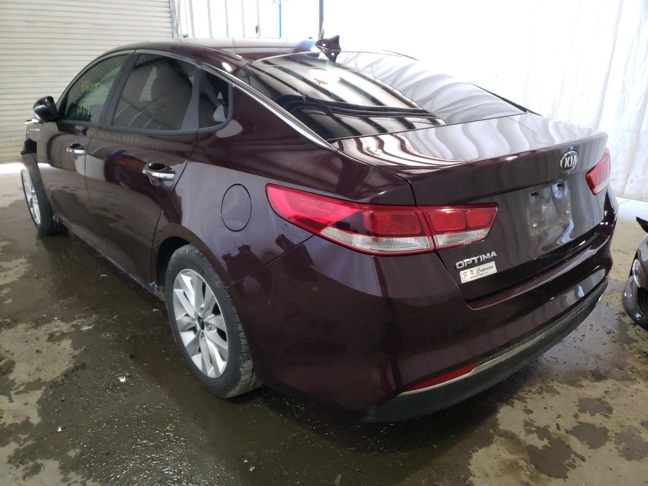 Photo 3 from auction – 2018 KIA OPTIMA LX with VIN 5XXGT4L32JG264680
