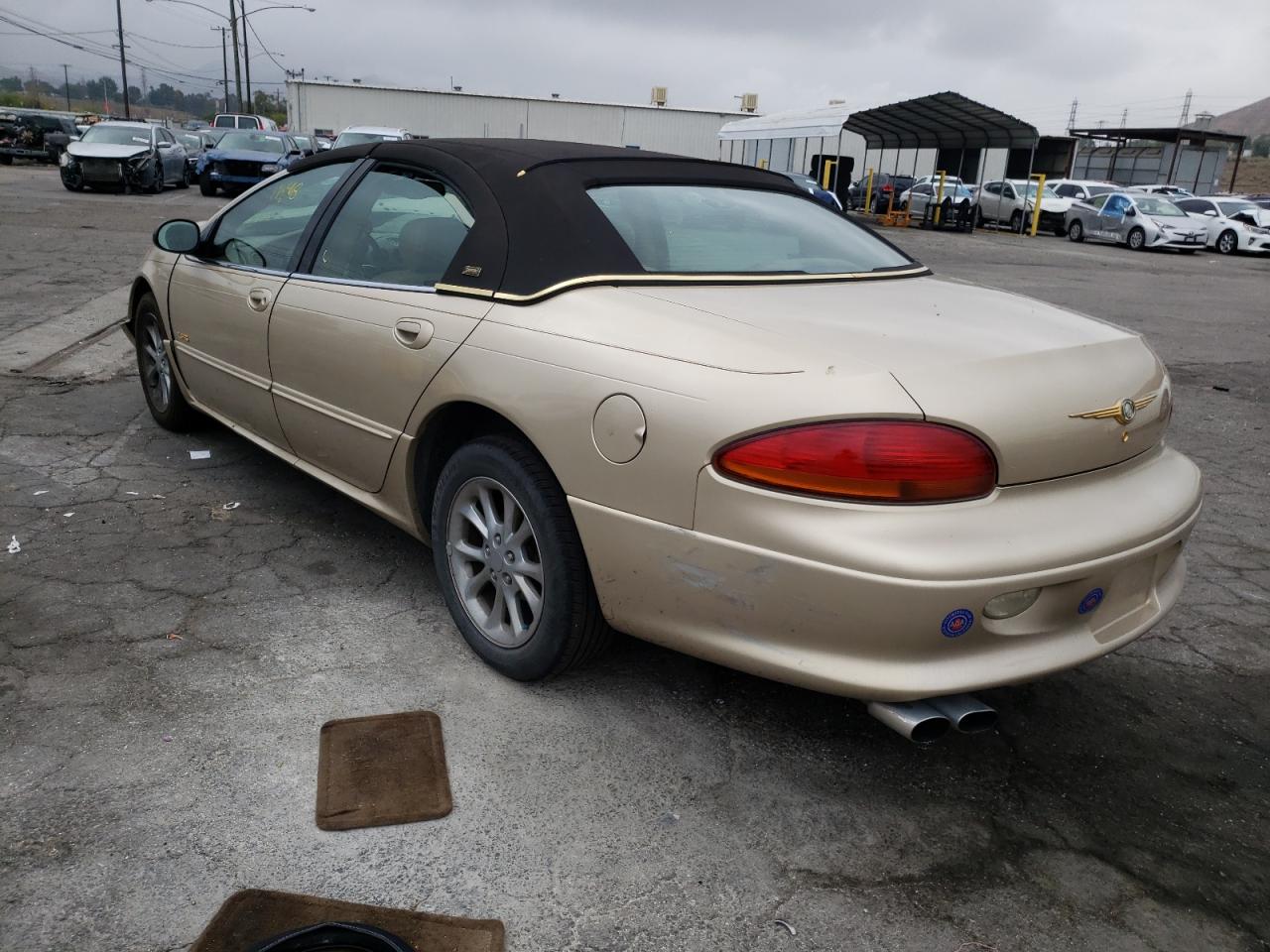 Photo 13 from auction – 2000 CHRYSLER LHS with VIN 2C3HC56G4YH358175