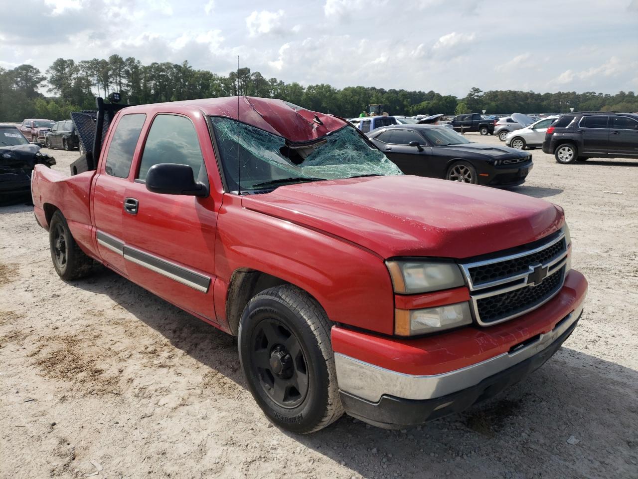 CHEVROLET SILVERADO 2006 with VIN 2GCEC19V361119739 - Photo from auction