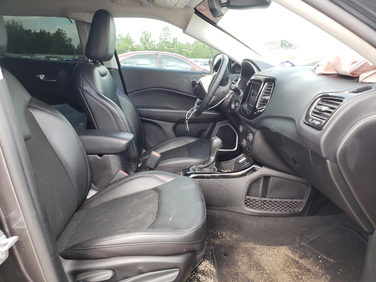 Photo 5 from auction – 2020 JEEP COMPASS LA with VIN 3C4NJCBB7LT246702
