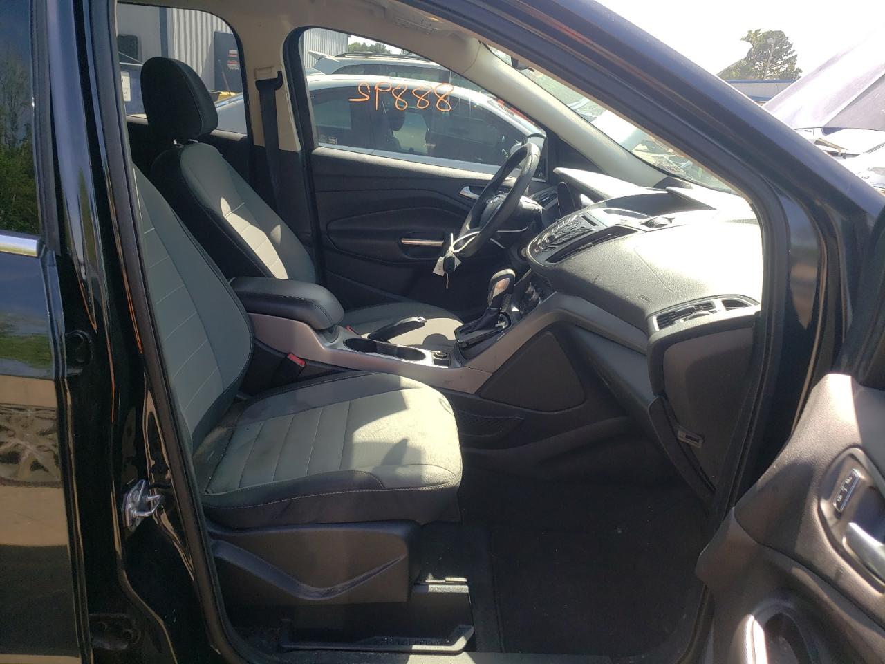 Photo 5 from auction – 2015 FORD ESCAPE SE with VIN 1FMCU0G75FUB29773