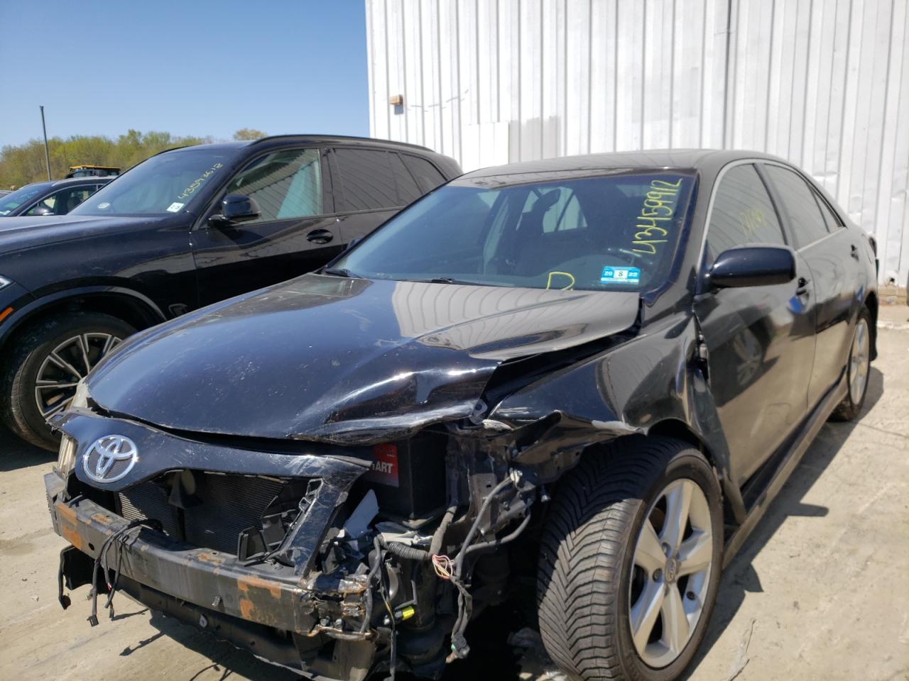 Фото 2 с аукциона – 2011 TOYOTA CAMRY BASE с VIN 4T1BF3EK2BU190992