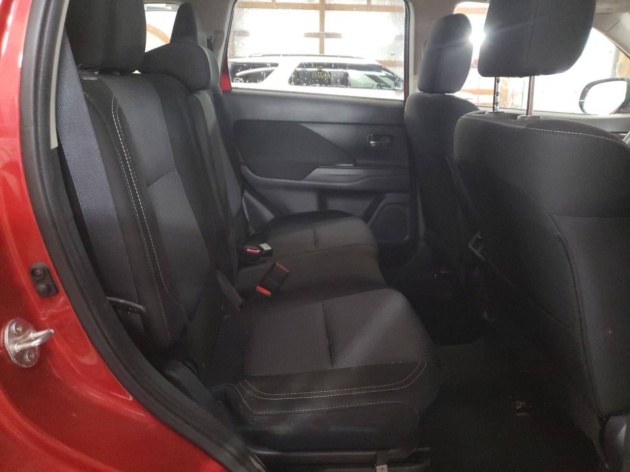 Photo 6 from auction – 2019 MITSUBISHI OUTLANDER with VIN JA4AZ3A37KZ026298