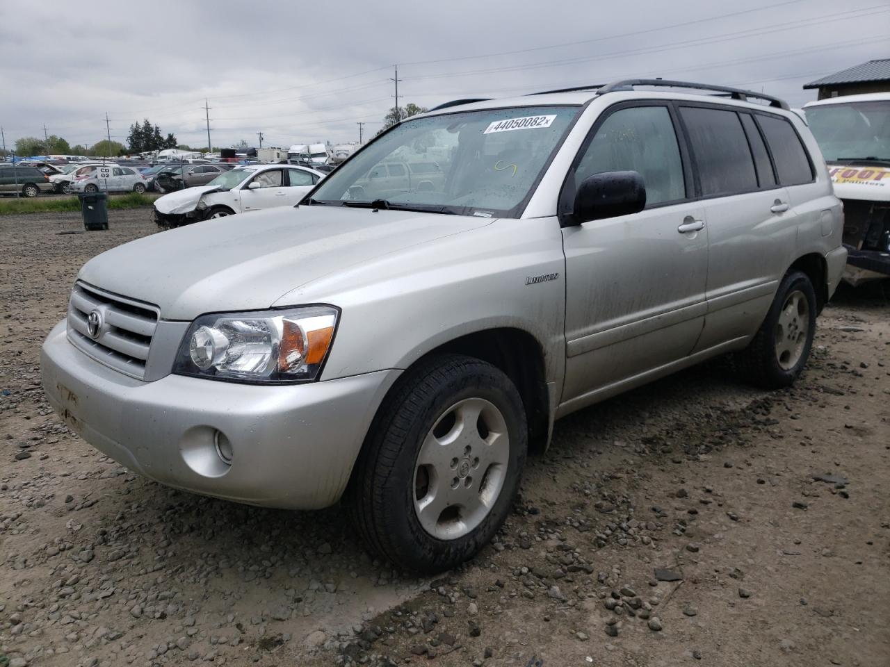 Photo 2 from auction – 2004 TOYOTA HIGHLANDER with VIN JTEEP21A040013756