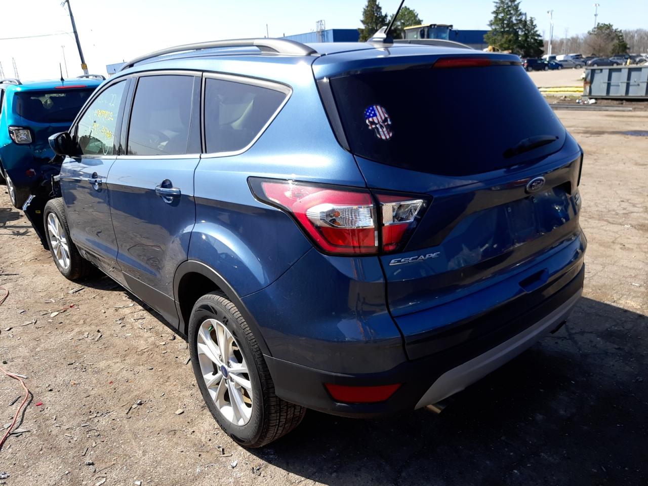 Photo 3 from auction – 2018 FORD ESCAPE SEL with VIN 1FMCU0HD0JUA95951